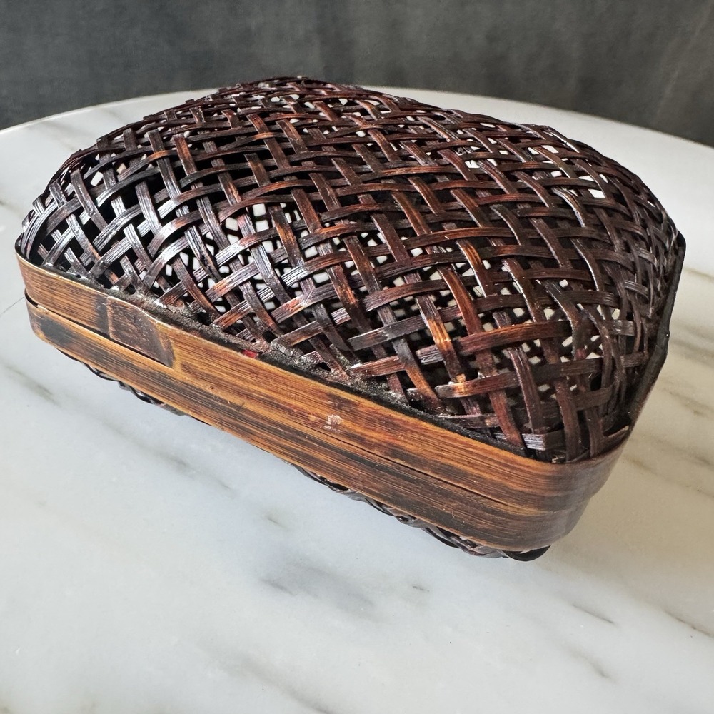 Vintage Chinese/ Japanese Style Woven Bamboo Storage Trinklet Box  4" X 3"